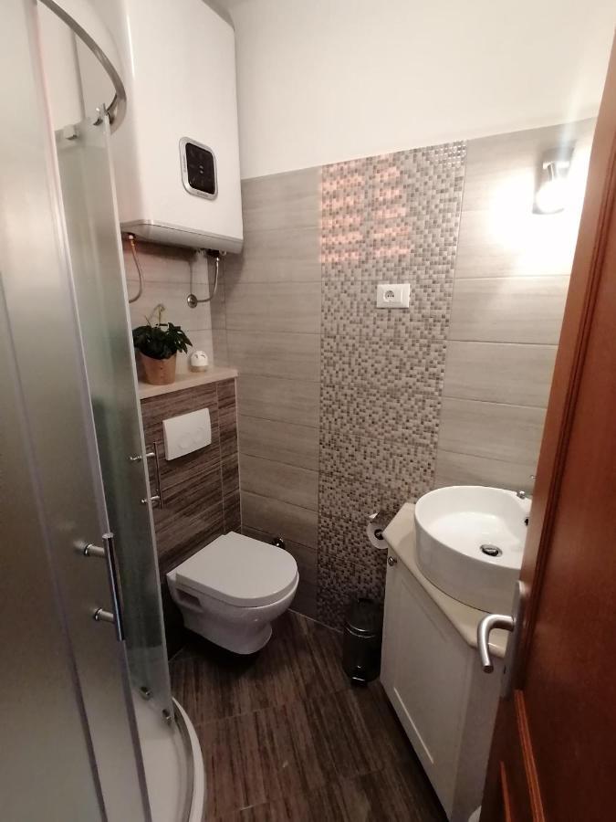Apartment Mari Funtana Exterior foto